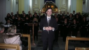 Il coro e il Maestro Mauro Visconti